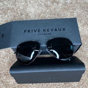 Never used aviator sunglasses